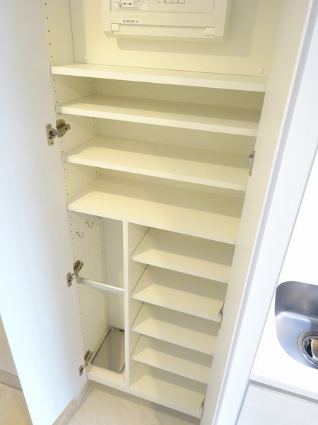 ハーモニーレジデンス池袋メトロゲート504号室 収納