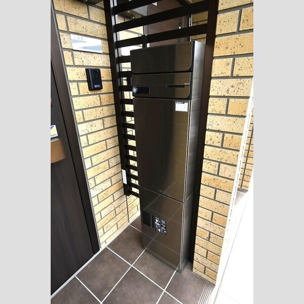 メゾン・ノアールロッシュ 宅配ボックス