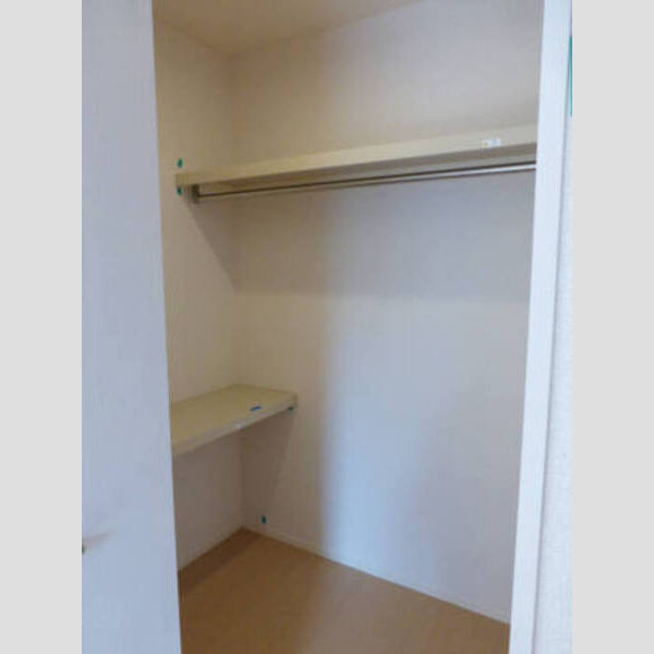 アグスター ウォークインクローゼット