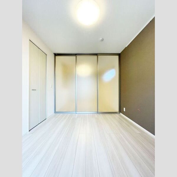 ルリアン給田 洋室