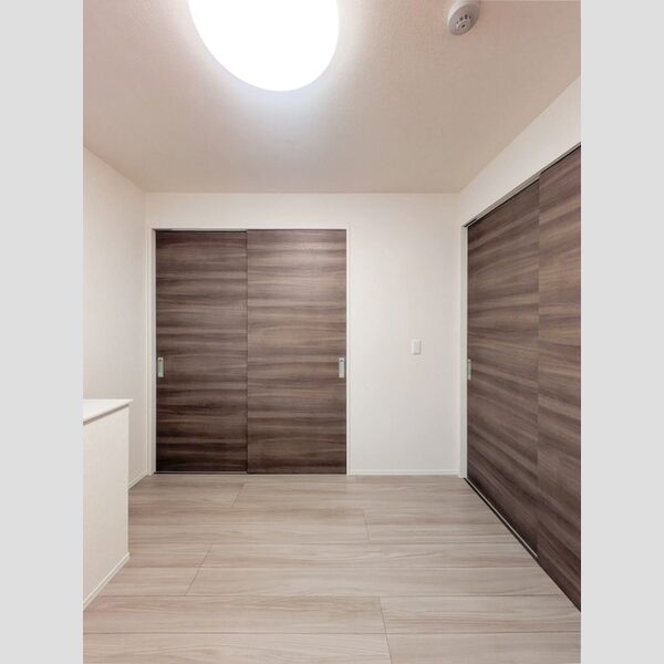 エバープレイス武蔵浦和102号室 洋室