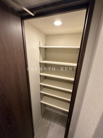 コンシェリア中野弥生町 ＴＨＥ ＲＥＳＩＤＥＮＣＥ シューズインクローゼット