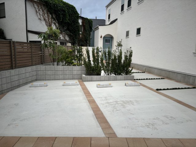 アマランス 駐車場