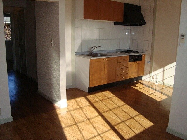 パーチェ西初石102号室 ＬＤＫ