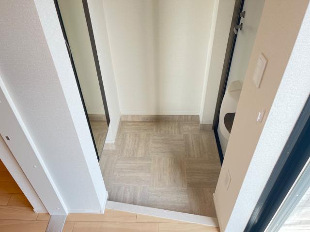 サウザンドリーフ101号室 玄関