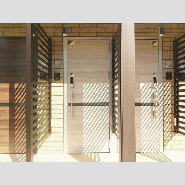 Excellent国立 玄関