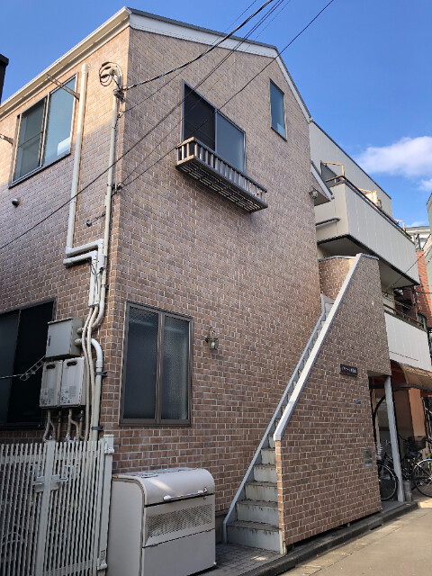 イルマーレ東向島2階 落ち着いたレンガ調の外観です
