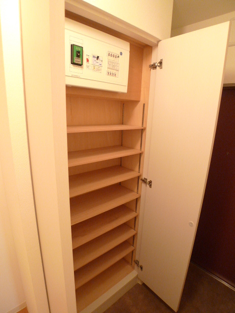 ＫＡＮＥＮＡＲＩ和光 大きなものも収納できそうです