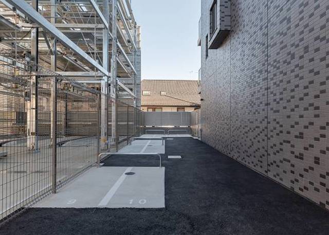 ガーラ元住吉グランドステージ1階 駐車場に車を止められます