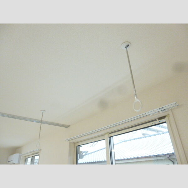 リビングNK原木中山201号室 室内物干し