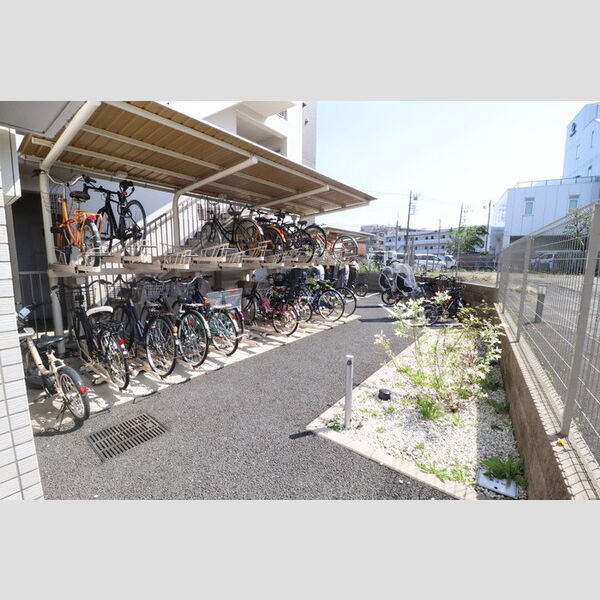Callisto504号室 駐輪場
