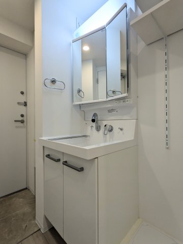 エルファーロ三軒茶屋Ⅱ0103号室 洗面