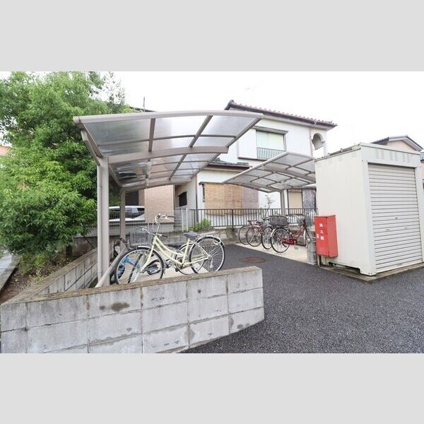 ステラ前ヶ崎103号室 駐輪場