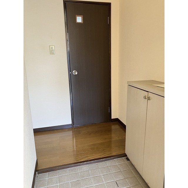 シャルムＫ 玄関