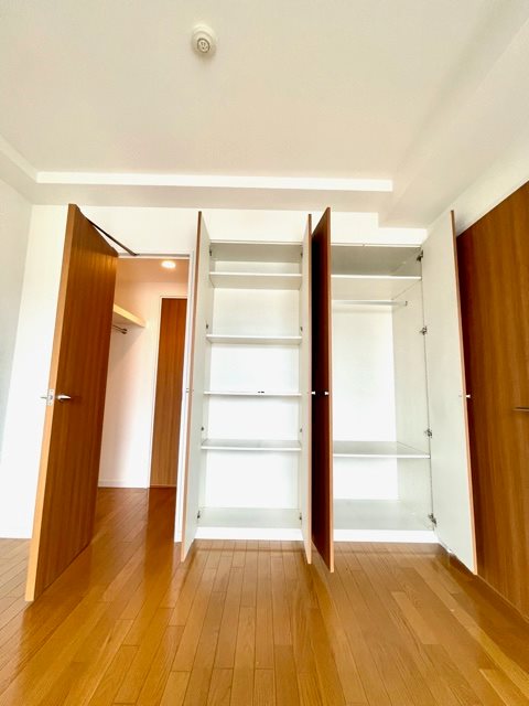 レジディア杉並方南町7階 収納