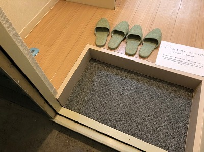 ラ・ヴィーユ・L 玄関