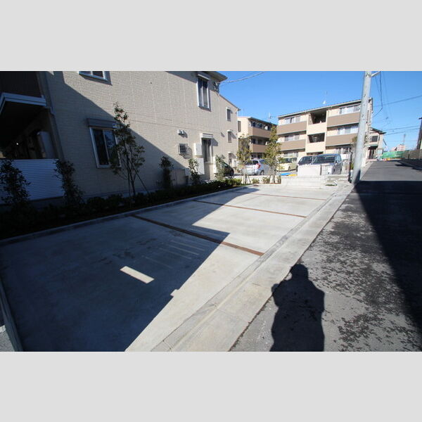 プランドールF 駐車場