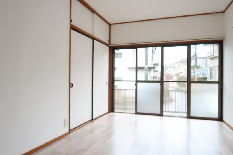 サンコーポアライ1階 内観