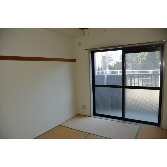 ヴェルエール湘南104号室 内観