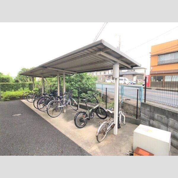 シャルム 駐輪場