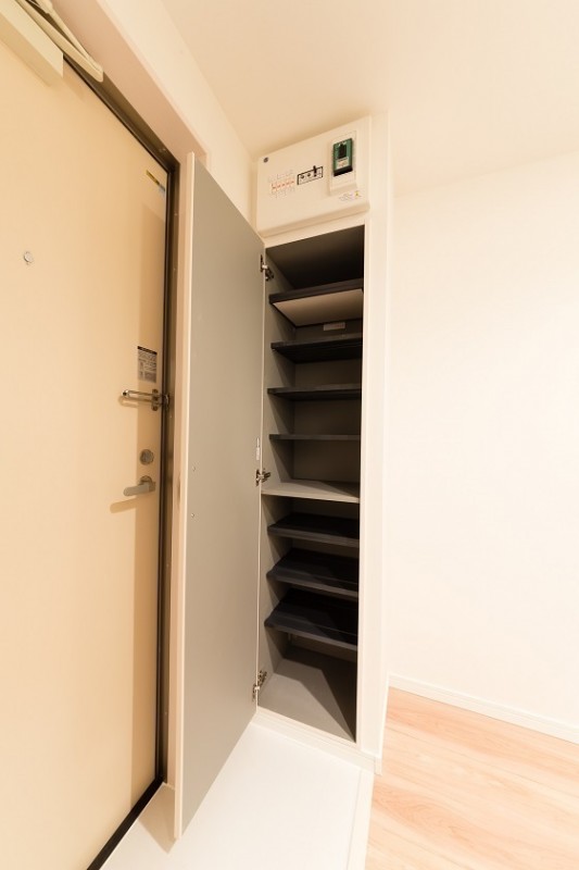 ソレイユ上草柳 玄関