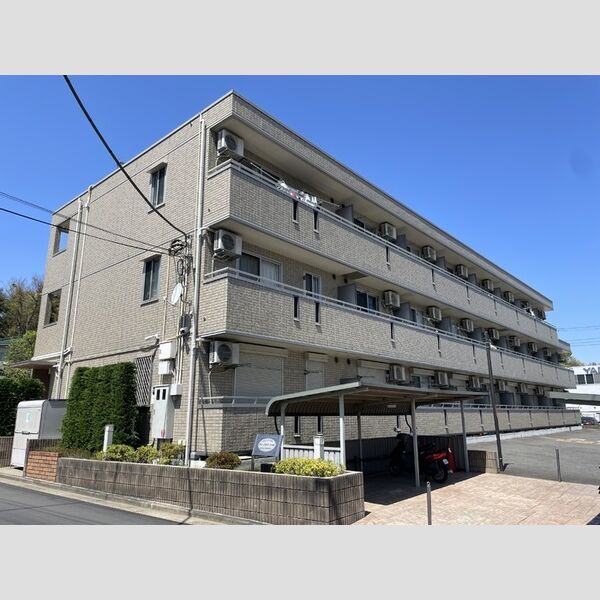 サニーフラット三ツ沢111号室 建物外観