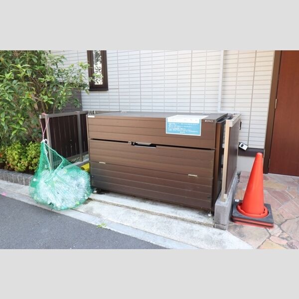 AXIS松戸106号室 ゴミ置き場