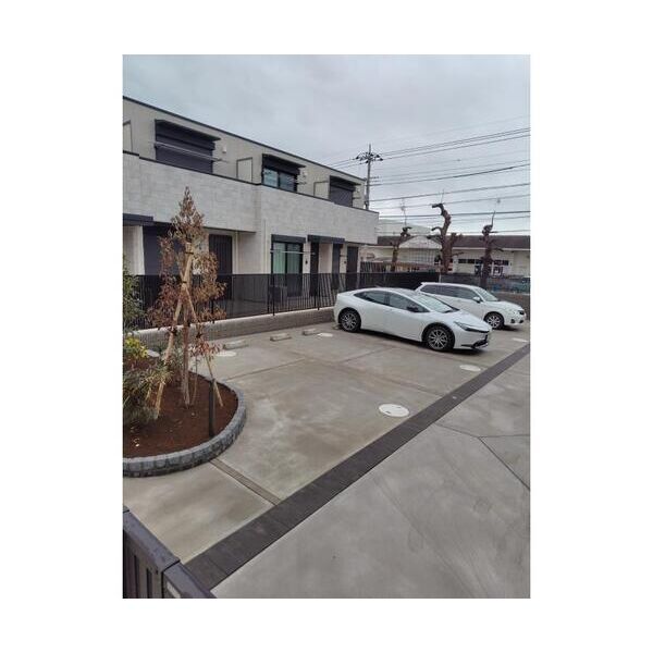 Villa　de　Grace　A棟 駐車場