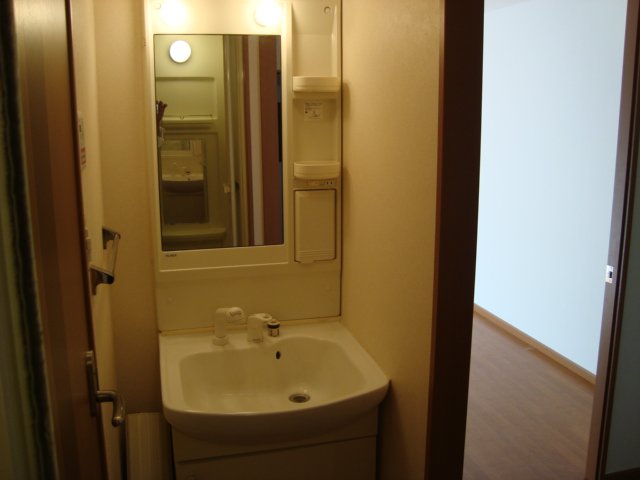 ポスト・マローネ00202号室 洗髪洗面化粧台