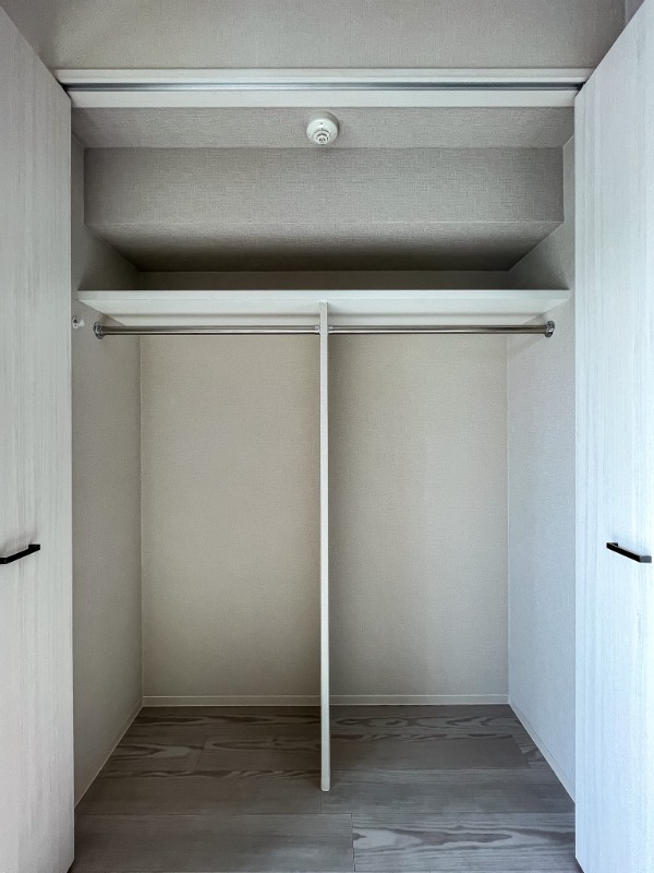 ドゥーエ二子新地6階 収納