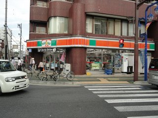 サンライズ西川口 サンクス西川口3丁目店まで69ｍ