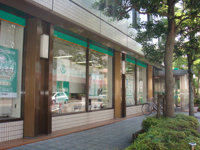 アズール りそな銀行東青梅支店まで1,129ｍ
