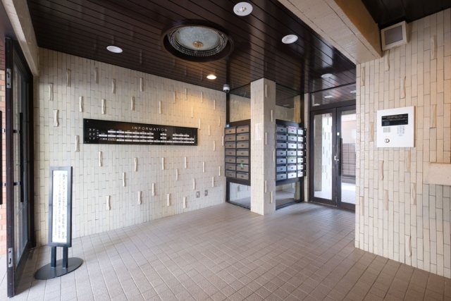 ライオンズマンション都立家政第弐1階 エントランス