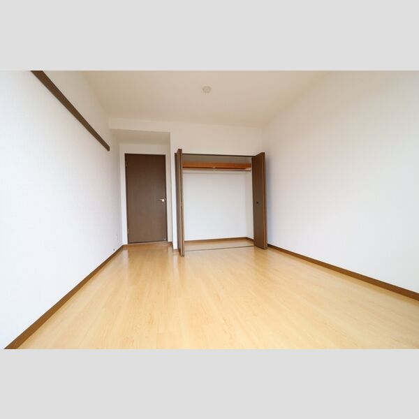 オーシャンビュー壱番館901号室 同建物別部屋の参考画像