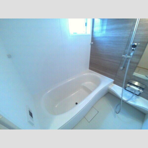 ハイツ ルピナス 浴室乾燥機と追い焚き付の一坪風呂