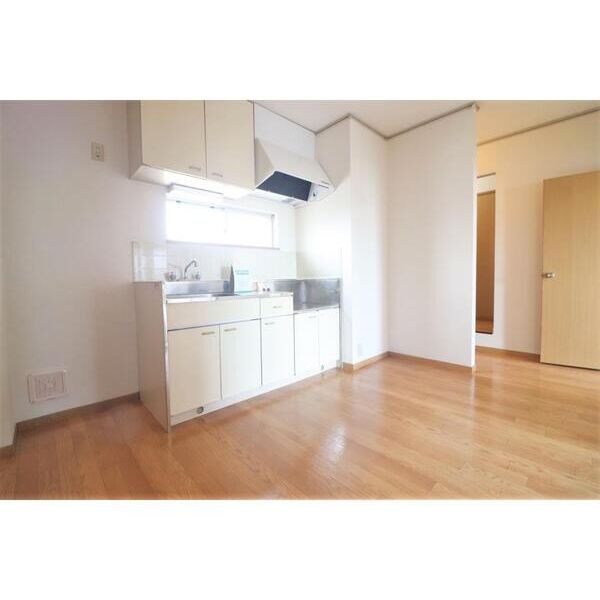 グランドールヤマグチ305号室 リビング