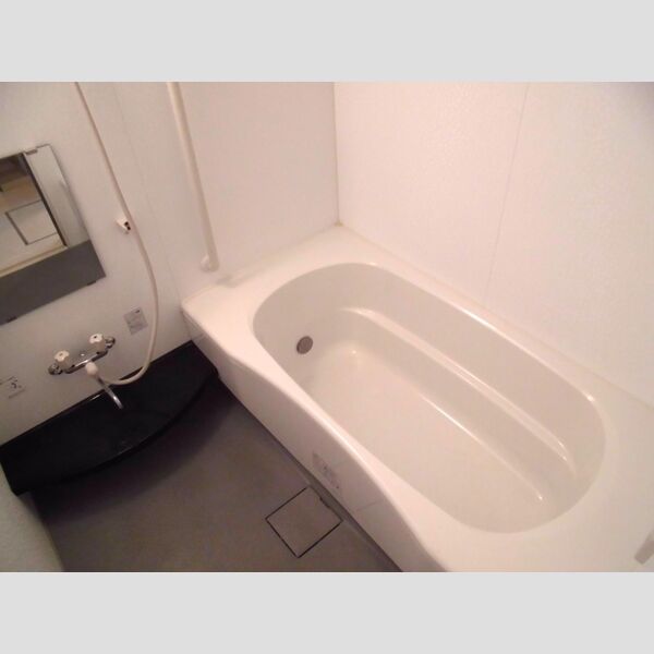 エバーグリーンガーデン　C102号室 広々とした一坪風呂♪