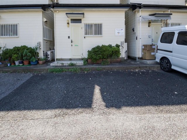 サニーハイツ藤原 駐車場