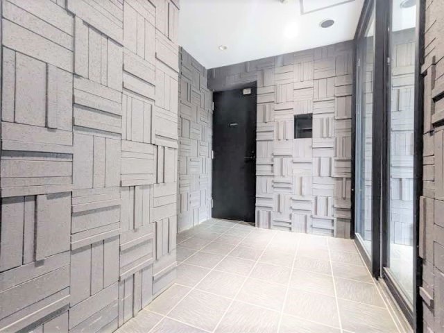 レスティア三軒茶屋 エントランス