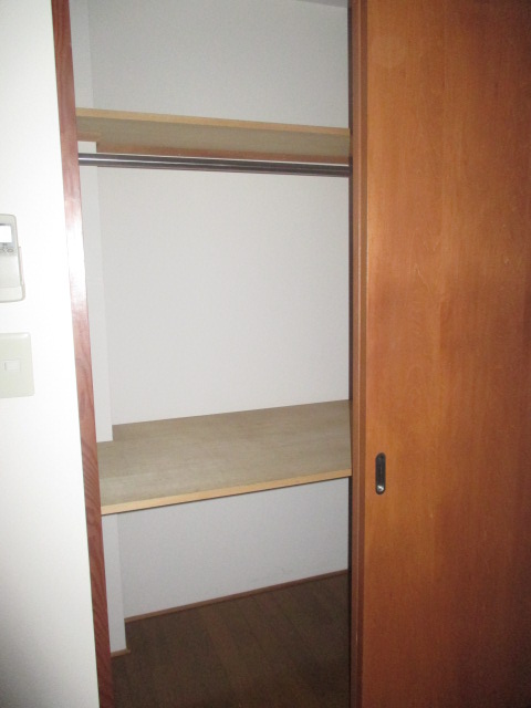 メゾン・クレール 収納