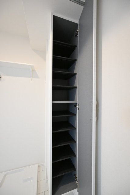 長楽町屋レジデンス3階 靴入