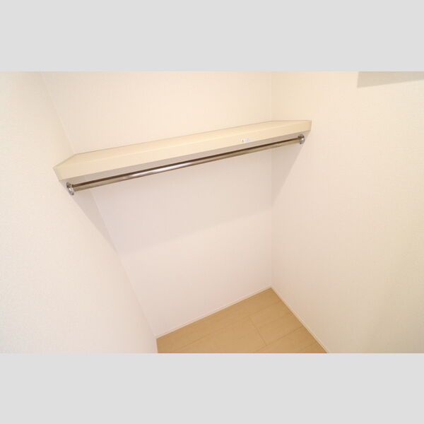 トロイメライ303号室 ウォークインクローゼット