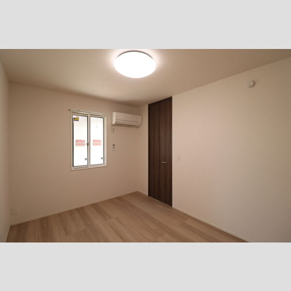 D-セアリス椿森101号室 洋室
