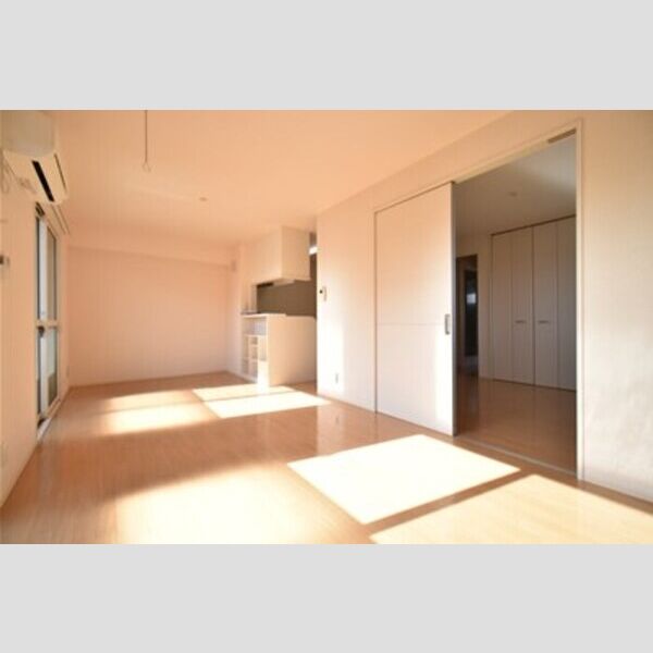 ガーデンヒルズ　EAST201号室 リビングダイニング