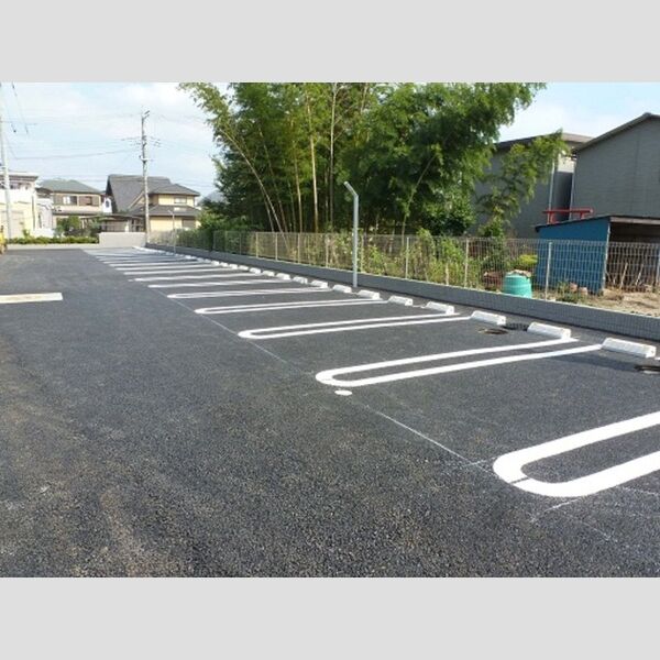 オランジュ　B202号室 駐車場