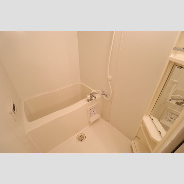 フェリシタ ドゥジェーム・プルミエ2201号室 浴室