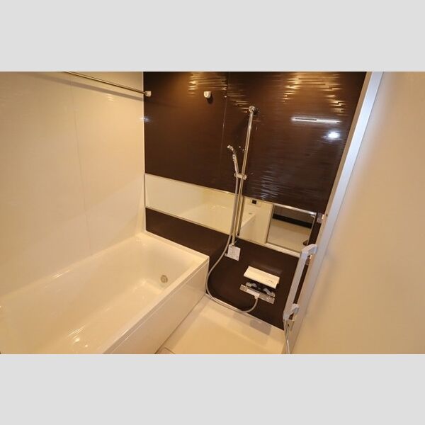 サンジョイアゼロ303号室 浴室