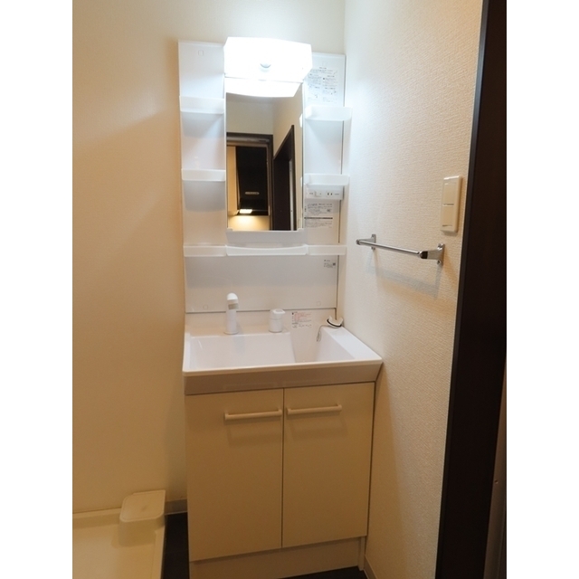 ＣＯＬＩＮＡ203号室 内観