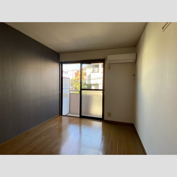 フラットエイト 202号室居室