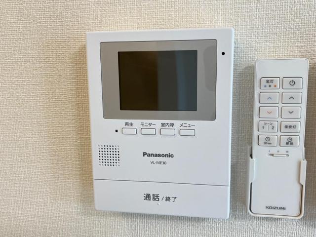 アドニス102号室 カメラ付インターホン（イメージ）